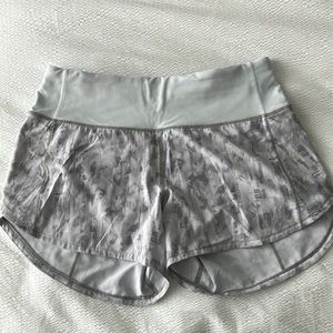 lululemon Speed Up Mid-Rise Short Long 4” *Updated Fit - Size 4